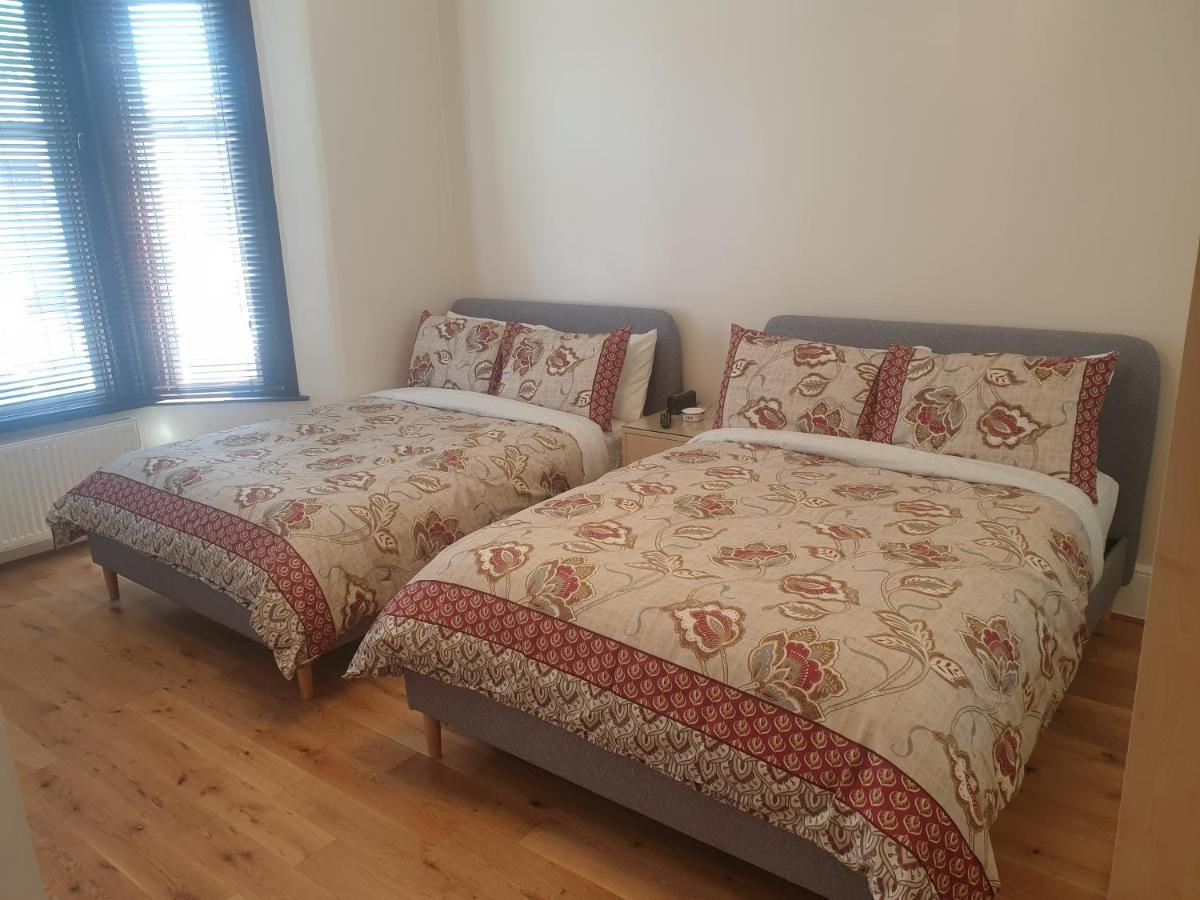 London Luxury 2 Bedroom Flat 5Min Walk From Overground, With Free Wifi, Free Parking-Sleeps X6 Ίλφορντ Εξωτερικό φωτογραφία